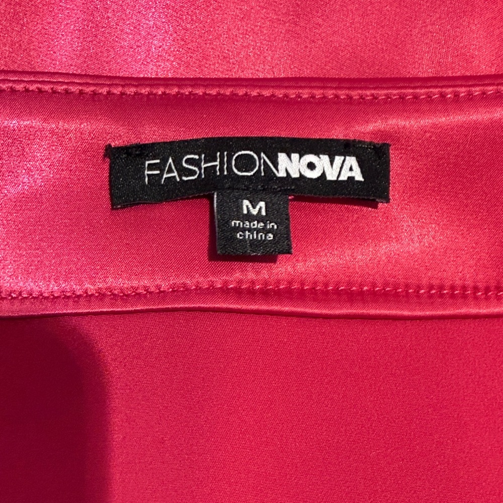Fashion Nova Fuchsia Satin Lace-Up Mini Skirt Dark Fuchsia/red NWOT - Picture 2 of 7